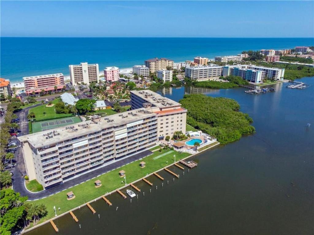 Bayshore Yatch Tennis Condo 2Br 3 Beds, Walking Distance To Beautiful Quite Beach クリアウォーター・ビーチ エクステリア 写真